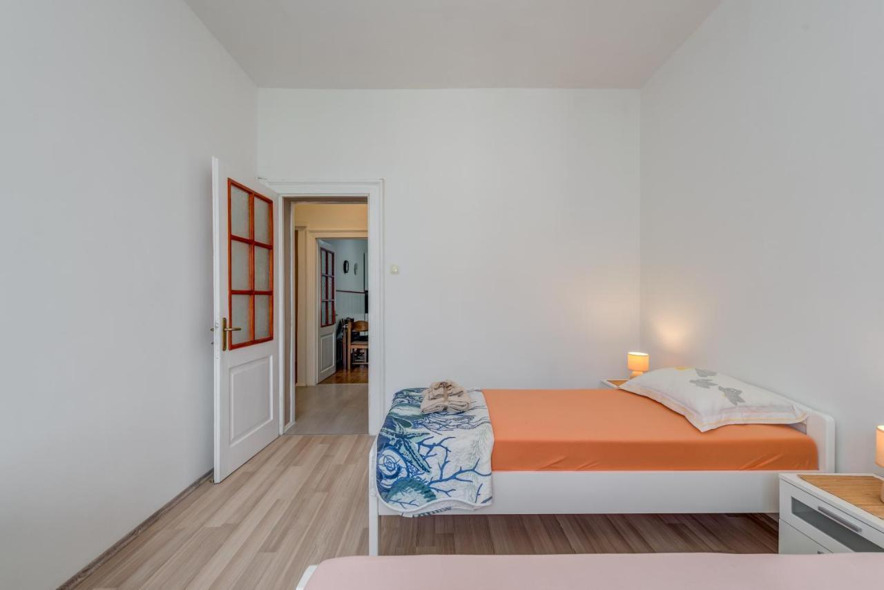 Apartment Pape Сплит Екстериор снимка