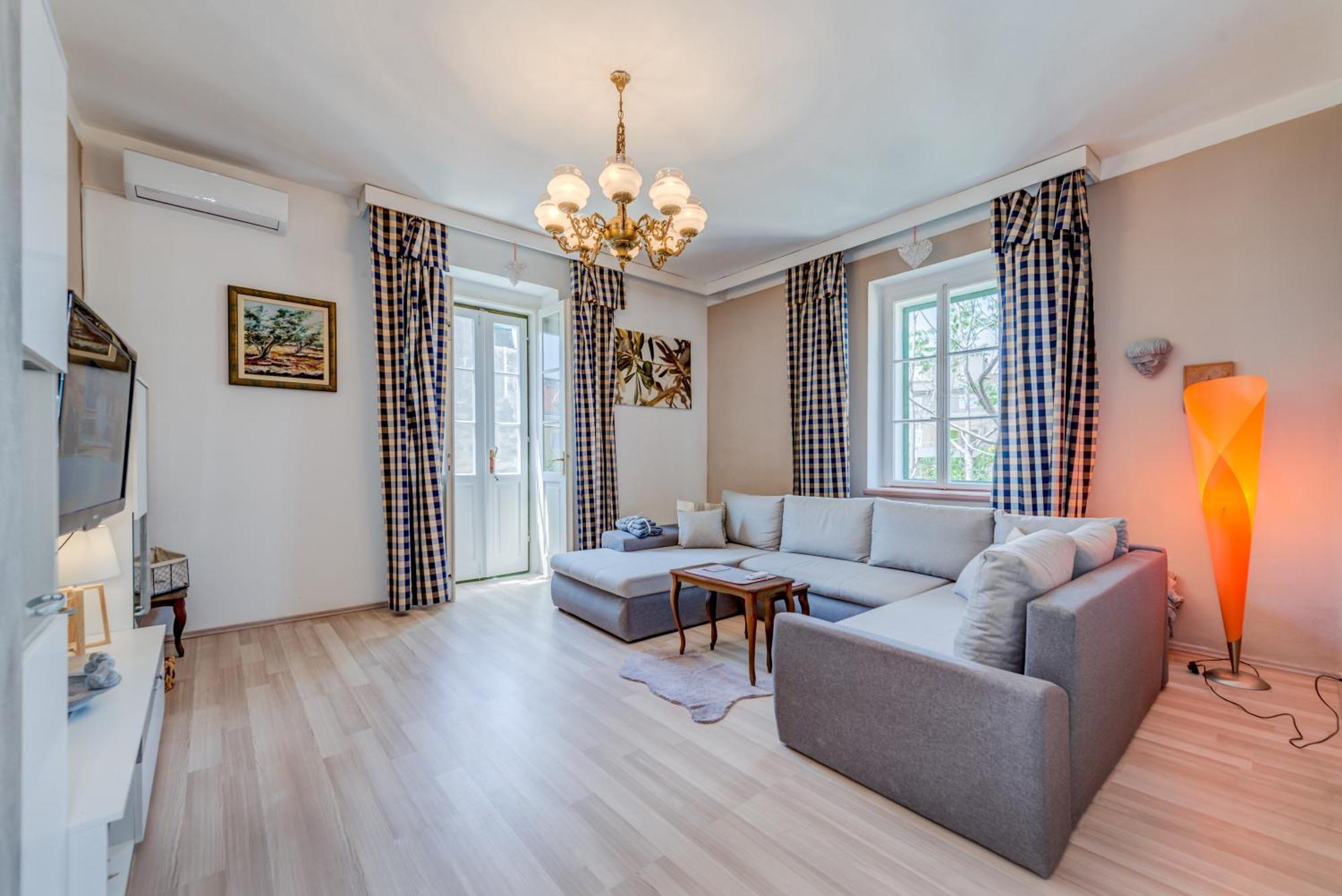 Apartment Pape Сплит Екстериор снимка