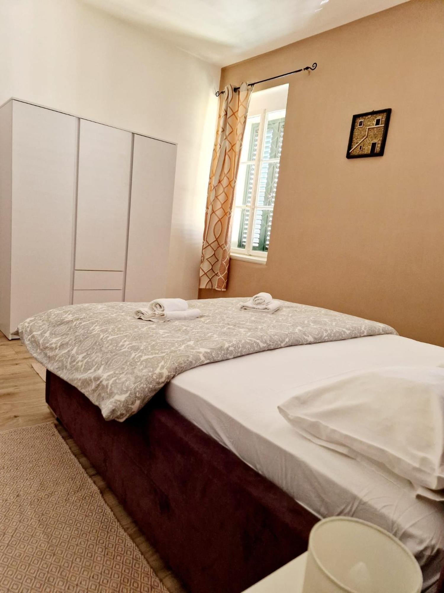 Apartment Pape Сплит Екстериор снимка